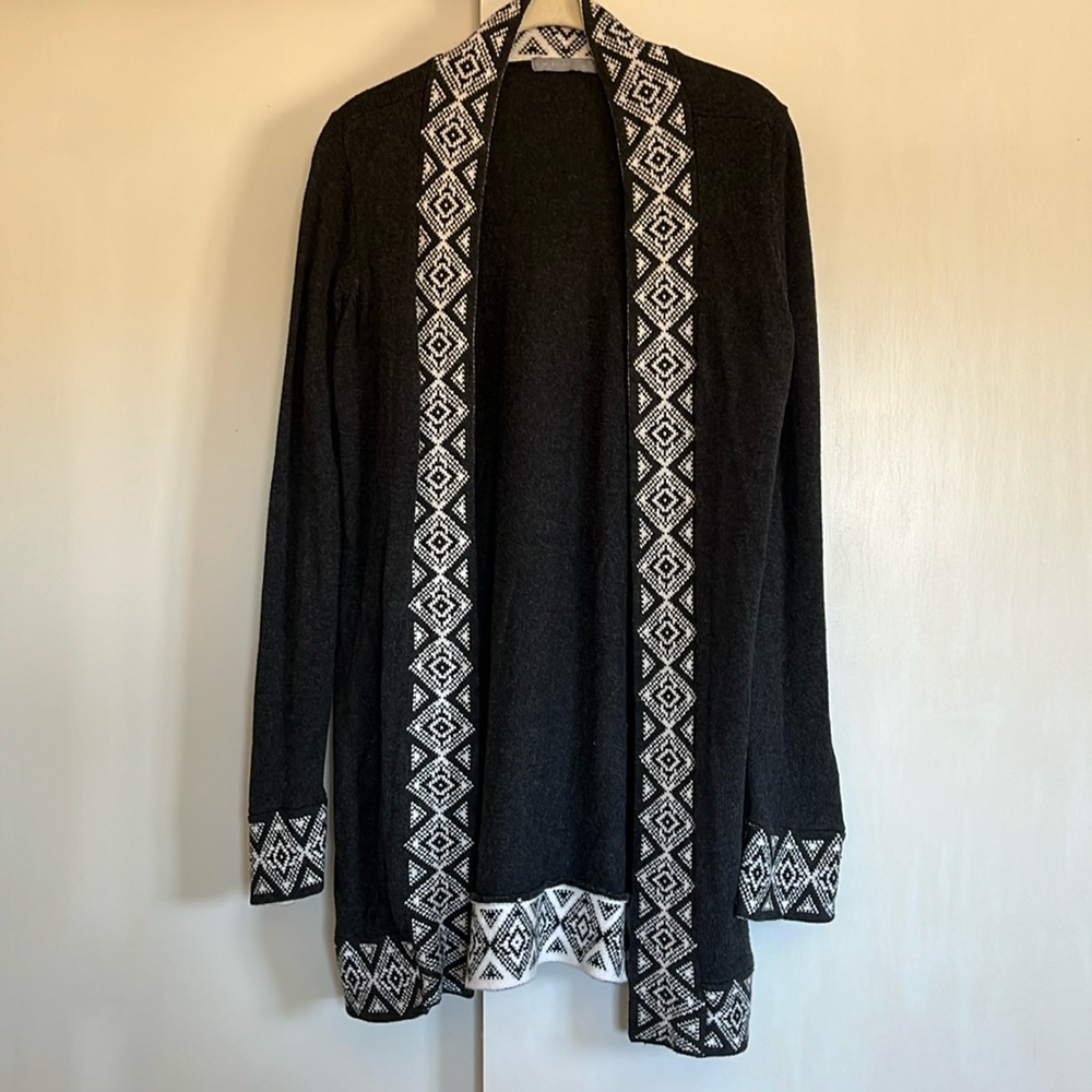 Octavia | M | EUC | cardigan